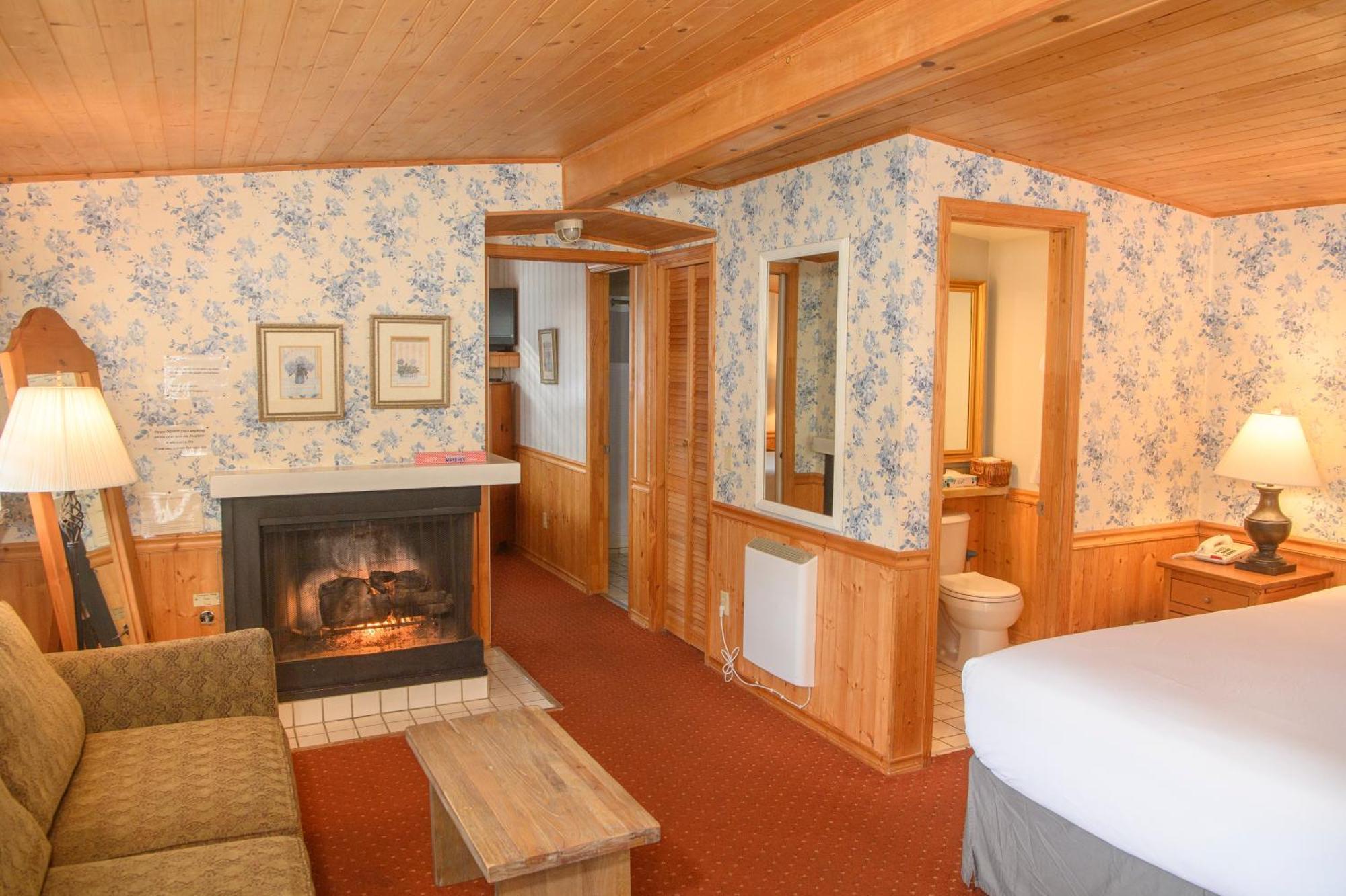 Carmel Fireplace Inn 외부 사진