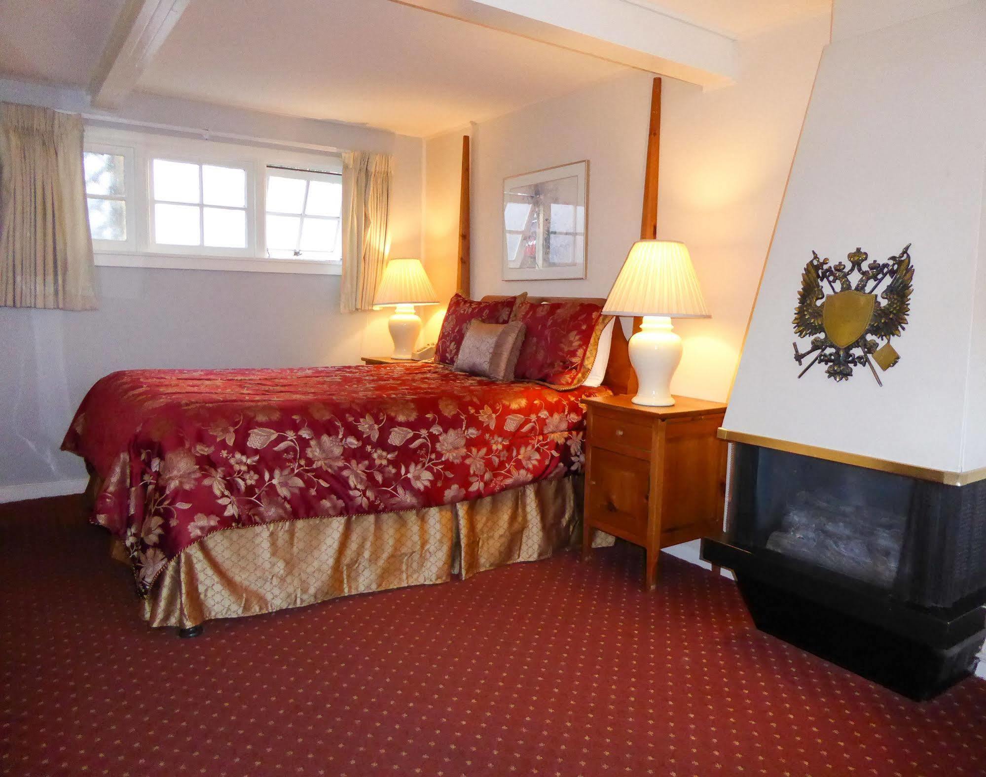 Carmel Fireplace Inn 외부 사진